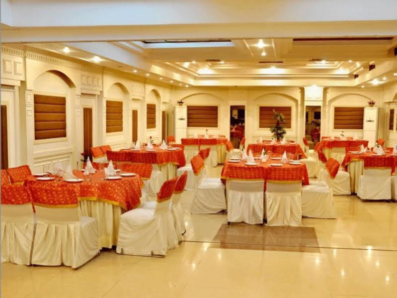 Hotel Solitaire Chandigarh - 10 Mins From Railway Station מראה חיצוני תמונה
