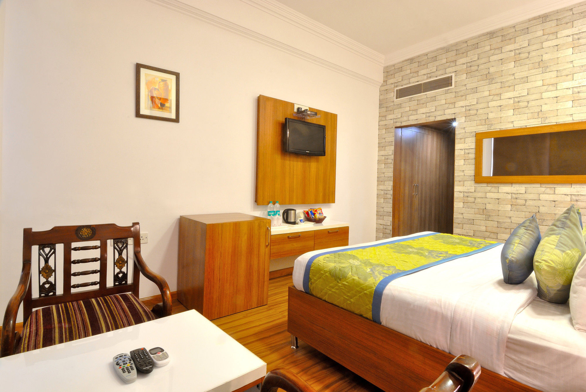 Hotel Solitaire Chandigarh - 10 Mins From Railway Station מראה חיצוני תמונה