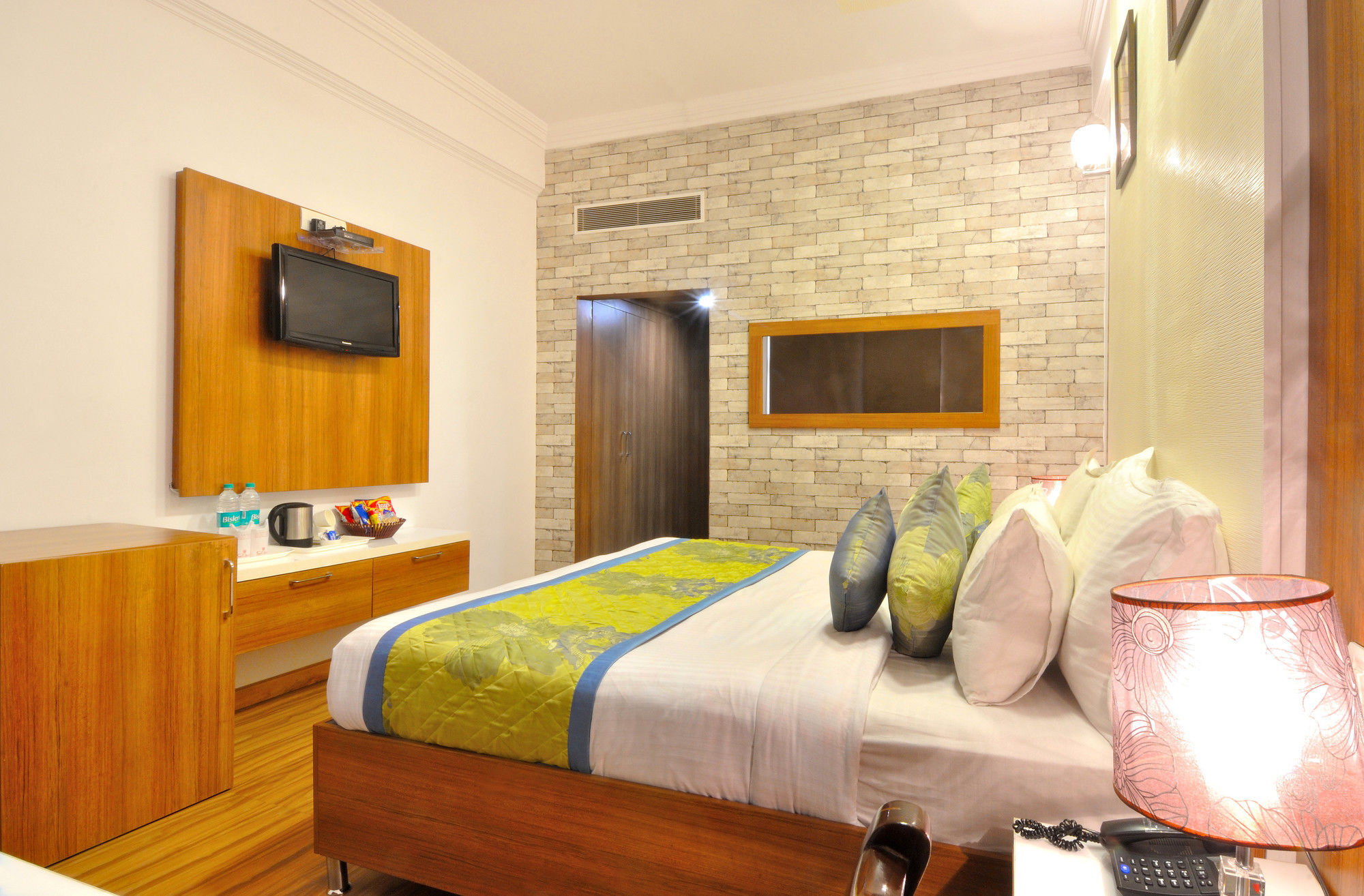 Hotel Solitaire Chandigarh - 10 Mins From Railway Station מראה חיצוני תמונה